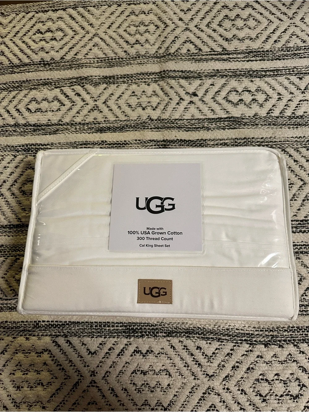 NEW UGG Cal KING Sheet Set 300 Thread Count 100% COTTON color Bright White!